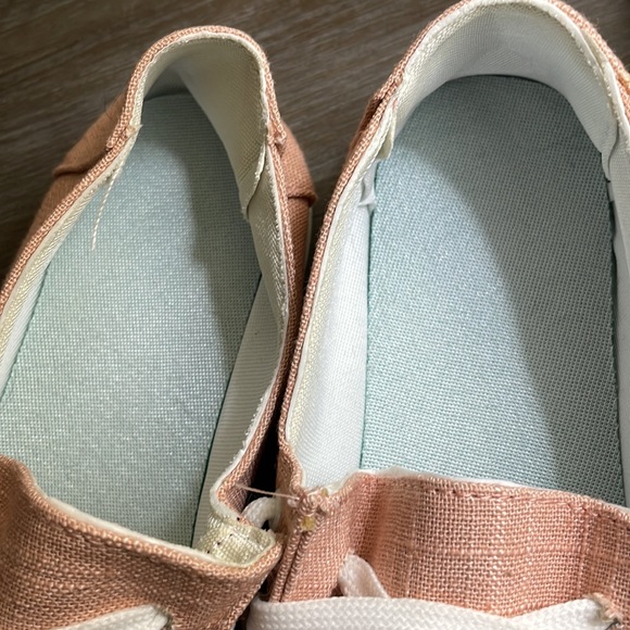 No-Tie Linen Flats - Picture 3 of 6